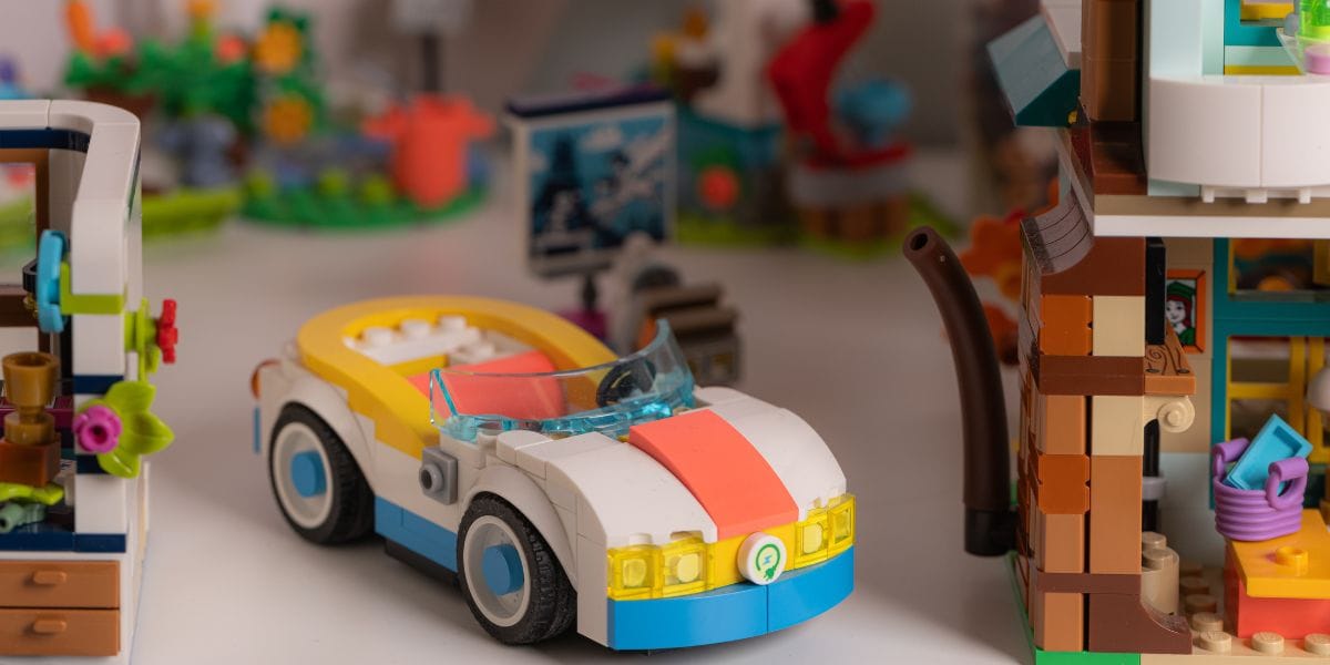 Feature image for What is micro-investing – and should you do it?